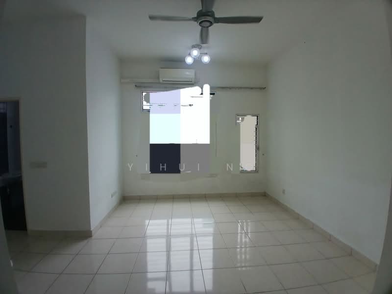 2-storey Terraced House for Rent in Setia Alam (Selangor) - YiHui Ng - Living Room - PropertyGuru.com.my