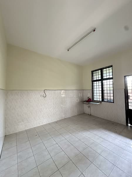 Semi-Detached House for Sale in Taman Seri Juru (Bukit Minyak) - Yuen Khai Khoo - Kitchen - PropertyGuru.com.my