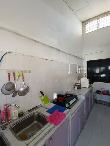 Rumah Teres 1 Tingkat untuk Dijual di Taman Skudai Baru (Skudai) - Vinnie Sam - Kitchen - PropertyGuru.com.my
