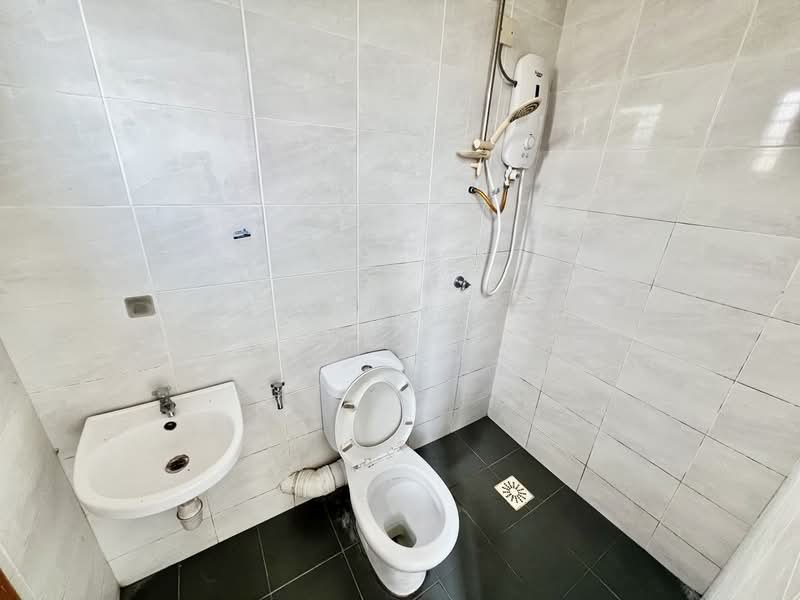 Pangsapuri untuk Dijual di Pangsapuri Saujana Permai 2 - Mahafiz . - PropertyGuru.com.my