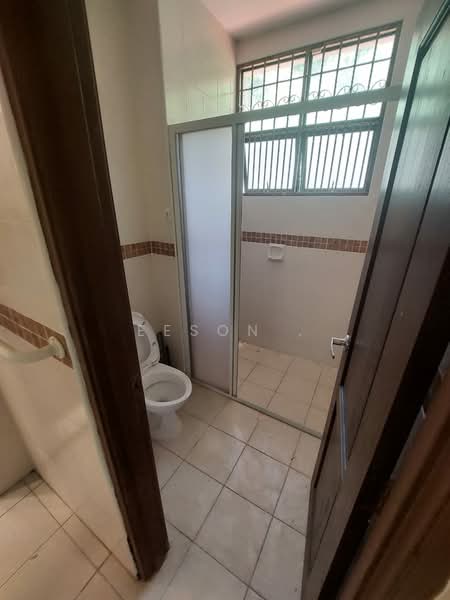 Semi-Detached House for Sale in Taman Melawati (Ulu Kelang) - Eeson . - Bathroom - PropertyGuru.com.my