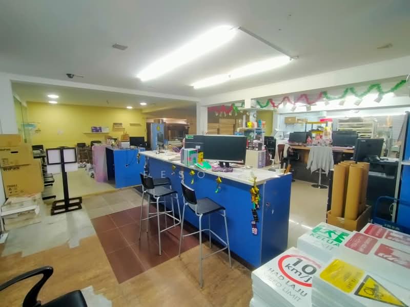 Shop for Rent in Taman Melawati (Ulu Kelang) - Eeson . - Interior - PropertyGuru.com.my