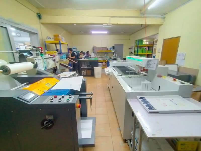 Shop for Rent in Taman Melawati (Ulu Kelang) - Eeson . - Interior - PropertyGuru.com.my