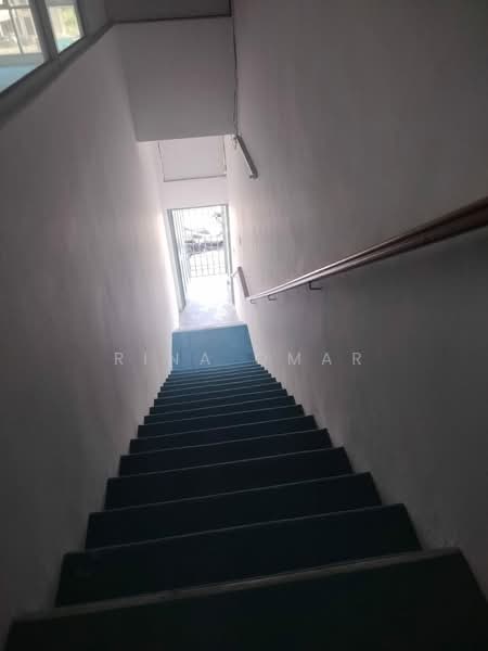 Kedai / Pejabat untuk Disewa di Taman Ipoh Jaya (Ipoh) - Rina Omar - Corridor - PropertyGuru.com.my