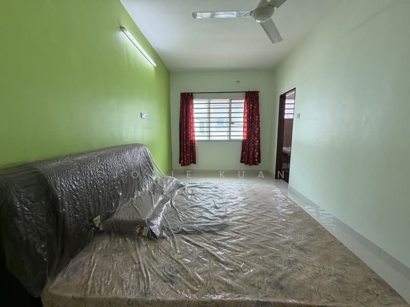 2-storey Terraced House for Sale in Station 18 (Ipoh) - Jodie Kuan - Bedroom 2 - PropertyGuru.com.my