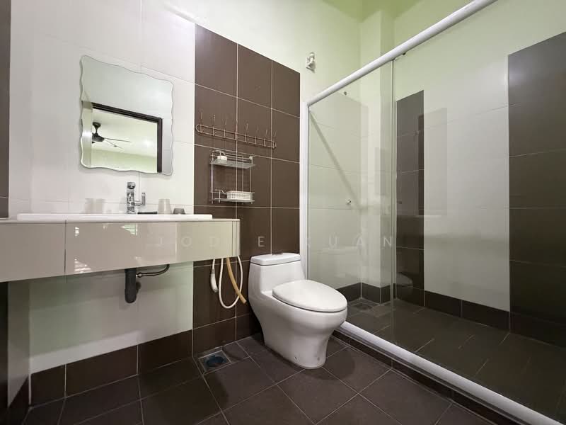 2-storey Terraced House for Sale in Station 18 (Ipoh) - Jodie Kuan - Master Bathroom - PropertyGuru.com.my