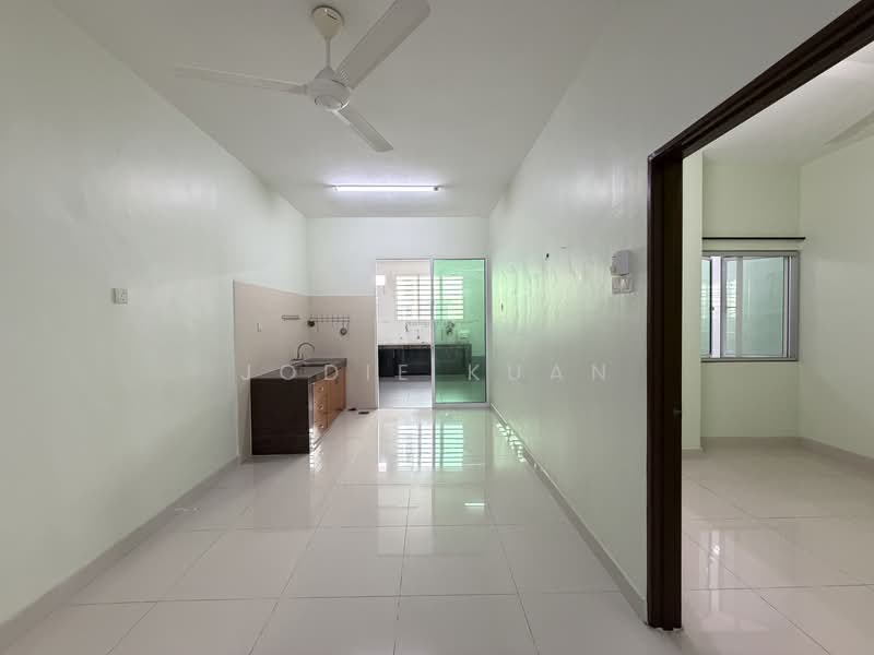 2-storey Terraced House for Sale in Station 18 (Ipoh) - Jodie Kuan - Dining Area and Dry Kitchen - PropertyGuru.com.my