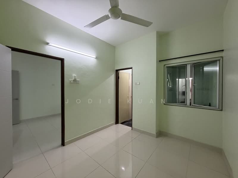 2-storey Terraced House for Sale in Station 18 (Ipoh) - Jodie Kuan - Bedroom 4 - PropertyGuru.com.my