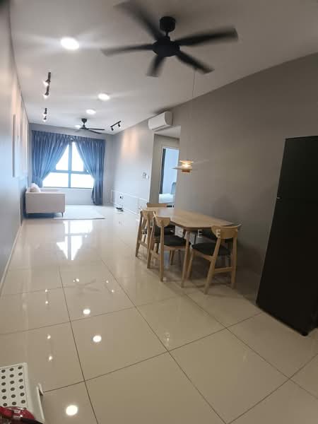 Servis Apartment untuk Disewa di Seiring Residensi - Lian See - Living Room - PropertyGuru.com.my