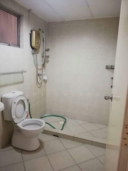 Kondominium untuk Dijual di Green Avenue Condominium - Joe Cheang - Bathroom - PropertyGuru.com.my