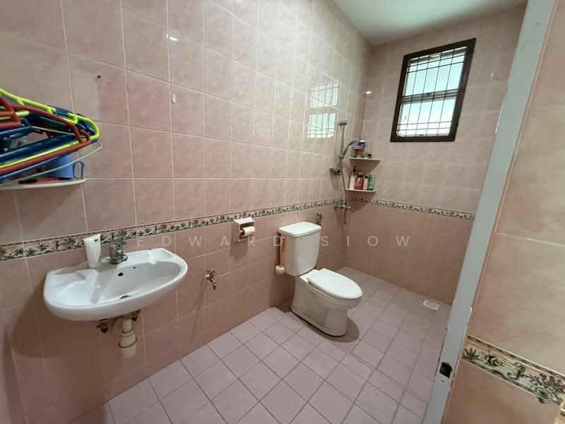 2-storey Terraced House for Sale in Perling (Johor) - Edward Siow - Bathroom - PropertyGuru.com.my