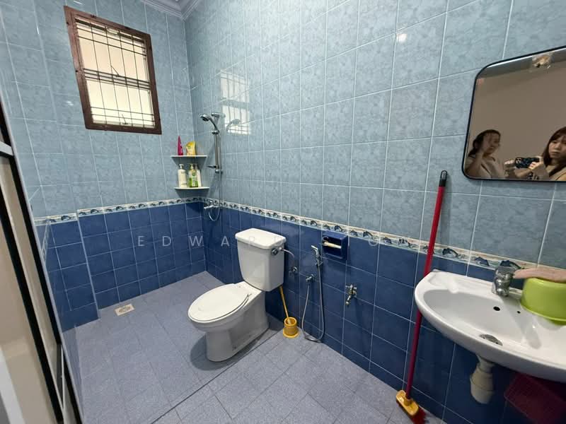 2-storey Terraced House for Sale in Perling (Johor) - Edward Siow - Bathroom - PropertyGuru.com.my