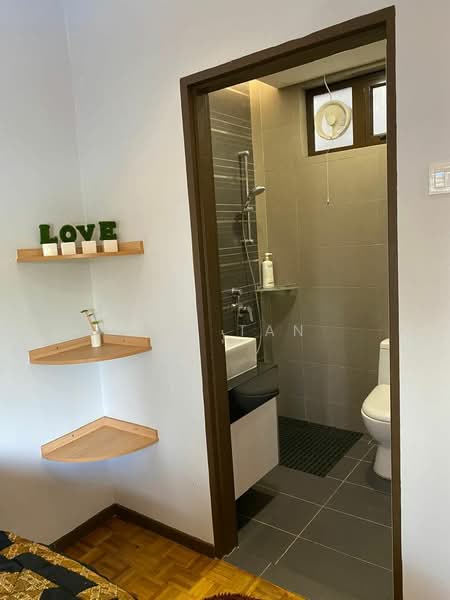 Pangsapuri untuk Disewa di Bayshore Apartment - Kim Tan - Bathroom - PropertyGuru.com.my
