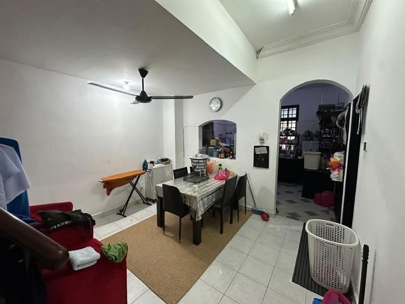 2-storey Terraced House for Sale in Bandar Seri Alam (Masai) - VK Hng - Living Room - PropertyGuru.com.my
