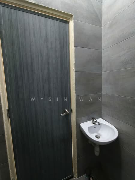Bungalow for Rent in Kampung Cempaka (Petaling Jaya) - Wysin Wan - Bathroom - PropertyGuru.com.my