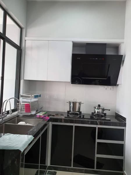 Meridin East untuk Untuk Dijual - RM 670,000, Apr 2026 - Kitchen - PropertyGuru.com.my