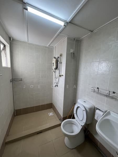 Condominium for Sale at Green Avenue Condominium - Joe Cheang - Bathroom - PropertyGuru.com.my