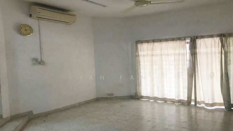 2-storey Terraced House for Sale in Taman Mayang (Petaling Jaya) - Ian Fan - Living Room - PropertyGuru.com.my