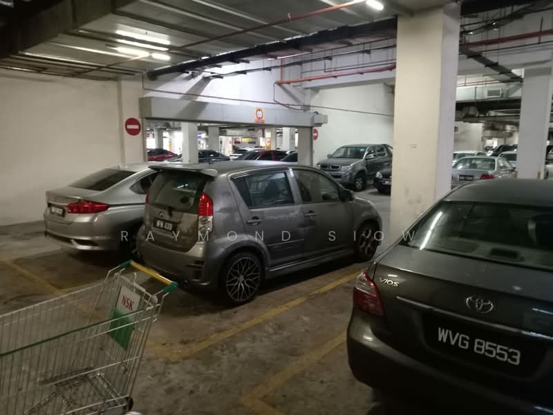 Shop / Office untuk Dijual di Kuchai Business Park (Kuala Lumpur) - Raymond Siow - Car Park - PropertyGuru.com.my