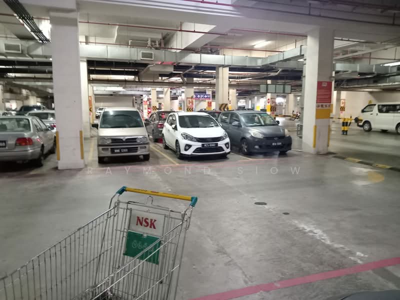 Shop / Office untuk Dijual di Kuchai Business Park (Kuala Lumpur) - Raymond Siow - Car Park - PropertyGuru.com.my