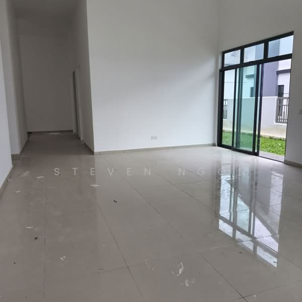 Rumah Berkembar untuk Dijual di Johor Bahru (Johor) - Steven Ngoi - Living Room - PropertyGuru.com.my