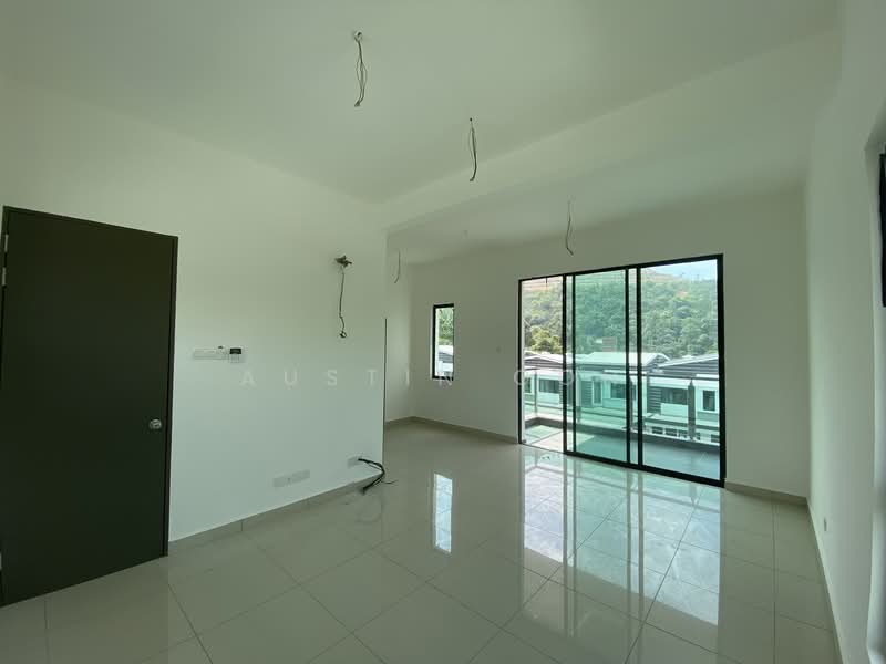 Rumah Berkembar untuk Dijual di Bandar Sungai Long (Selangor) - Austin Goh - Living Room - PropertyGuru.com.my