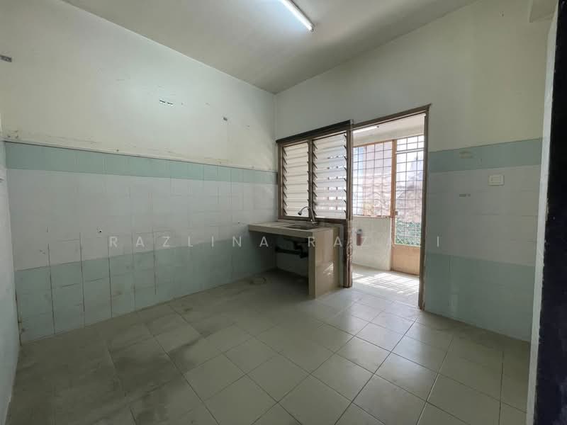 USJ 12 untuk Untuk Dijual - RM 590,000, Apr 2026 - Kitchen - PropertyGuru.com.my