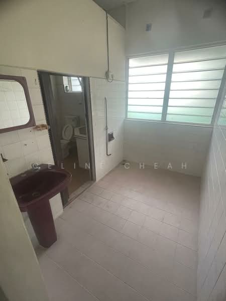 Rumah Berkembar untuk Dijual di Gelugor (Penang) - Celine Cheah - Bathroom - PropertyGuru.com.my