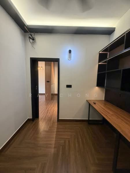 Kondominium untuk Dijual di Residensi Bukit Palma 1 (Palm Hill Residence 1) - Ray Chong - Bedroom/ Study Room - PropertyGuru.com.my