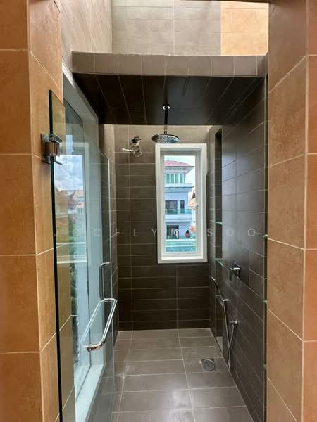 Rumah Banglo untuk Dijual di Beverly Heights (Melawati) - Jocelyn Soo - Bathroom - PropertyGuru.com.my