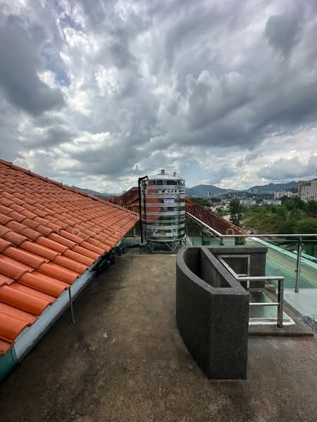 Bungalow for Sale in Beverly Heights (Ampang) - Jocelyn Soo - Roof - PropertyGuru.com.my