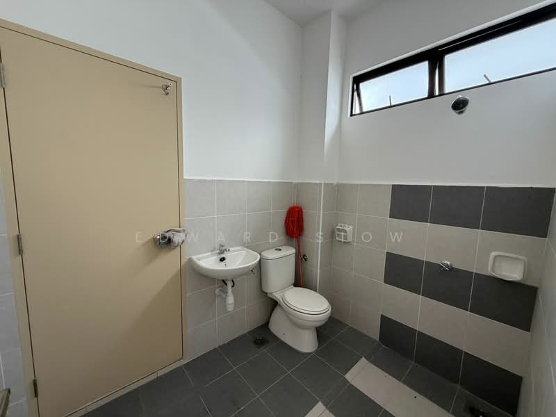 Rumah Teres 2 Tingkat untuk Dijual di Pasir Gudang (Johor) - Edward Siow - Bathroom - PropertyGuru.com.my
