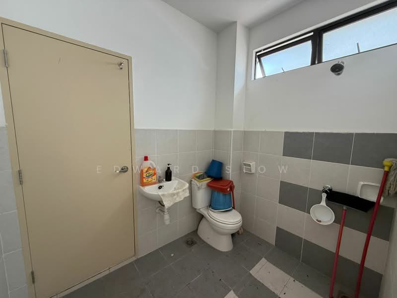 Rumah Teres 2 Tingkat untuk Dijual di Pasir Gudang (Johor) - Edward Siow - Bathroom - PropertyGuru.com.my