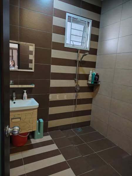 Bungalow for Sale in Taman Sinn Semabok (Melaka City) - Bee . - Bathroom - PropertyGuru.com.my