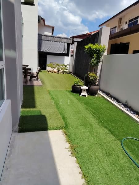 Bungalow for Sale in Taman Sinn Semabok (Melaka City) - Bee . - Garden - PropertyGuru.com.my