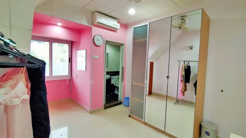 Rumah Teres 2 Tingkat untuk Dijual di Bukit Wangsamas (Setiawangsa) - EMA ALLANG - Bedroom - PropertyGuru.com.my