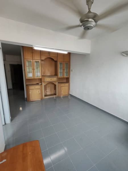 Pangsapuri untuk Disewa di Greenlane Heights Block E - Jocellynn Lee - Living Room - PropertyGuru.com.my