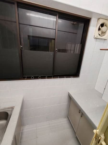 Pangsapuri untuk Disewa di Greenlane Heights Block E - Jocellynn Lee - Kitchen - PropertyGuru.com.my