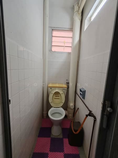 Pangsapuri untuk Disewa di Greenlane Heights Block E - Jocellynn Lee - Bathroom - PropertyGuru.com.my