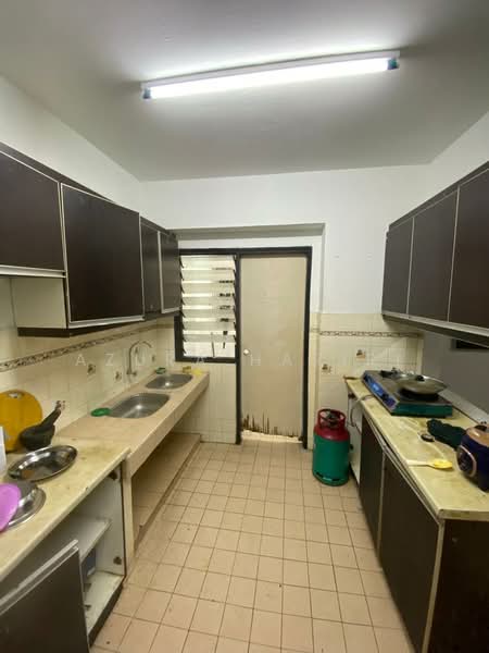 Apartment for Rent at Vista Angkasa - Azura Hariri - Kitchen - PropertyGuru.com.my
