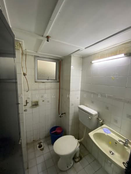 Apartment for Rent at Vista Angkasa - Azura Hariri - Bathroom - PropertyGuru.com.my