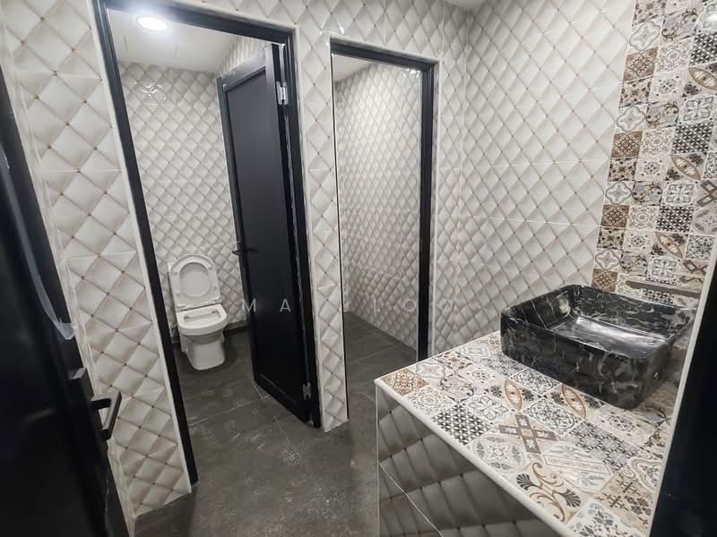 Warehouse for Rent in Taman Industri Subang (Subang Jaya) - May Loo - Bathroom - PropertyGuru.com.my