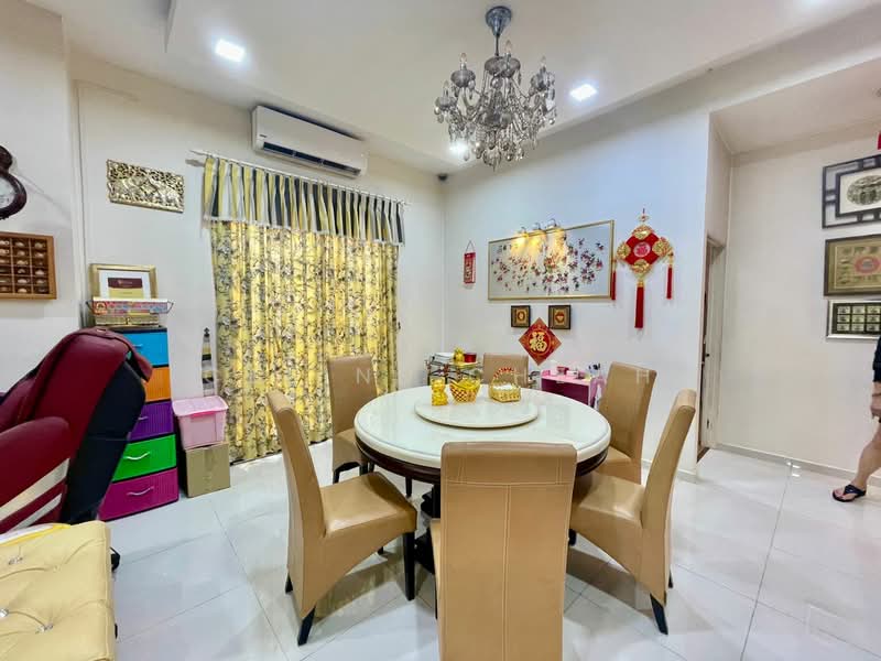 Semi-Detached House for Sale in Island Park (Jelutong) - Celine Cheah - Dining Room - PropertyGuru.com.my
