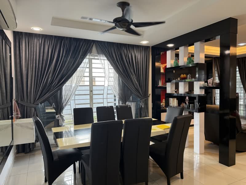 Semi-Detached House for Sale in Bandar Parklands (Klang) - Mala Palanisamy - Dining Room - PropertyGuru.com.my