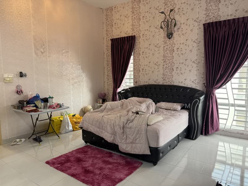 Semi-Detached House for Sale in Bandar Parklands (Klang) - Mala Palanisamy - PropertyGuru.com.my