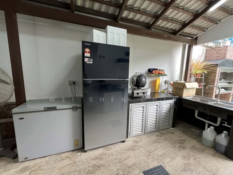 Semi-Detached House for Sale in Bandar Kinrara Seksyen 1 (Bandar Kinrara) - Wei Shen Chin - Kitchen - PropertyGuru.com.my