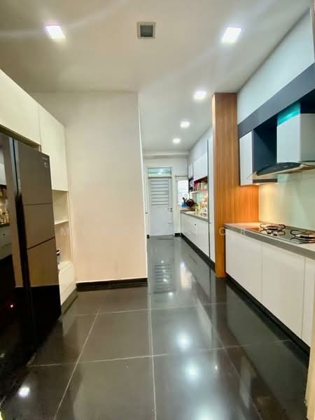Rumah Teres 2 Tingkat untuk Disewa di Sutera Damansara (Damansara Damai) - Meoon Khor - Kitchen - PropertyGuru.com.my