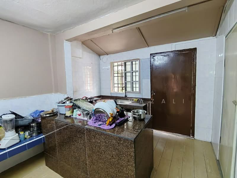 Rumah Teres 2 Tingkat untuk Dijual di Taman Sri Muda (Shah Alam) - Aqillah Razali - PropertyGuru.com.my