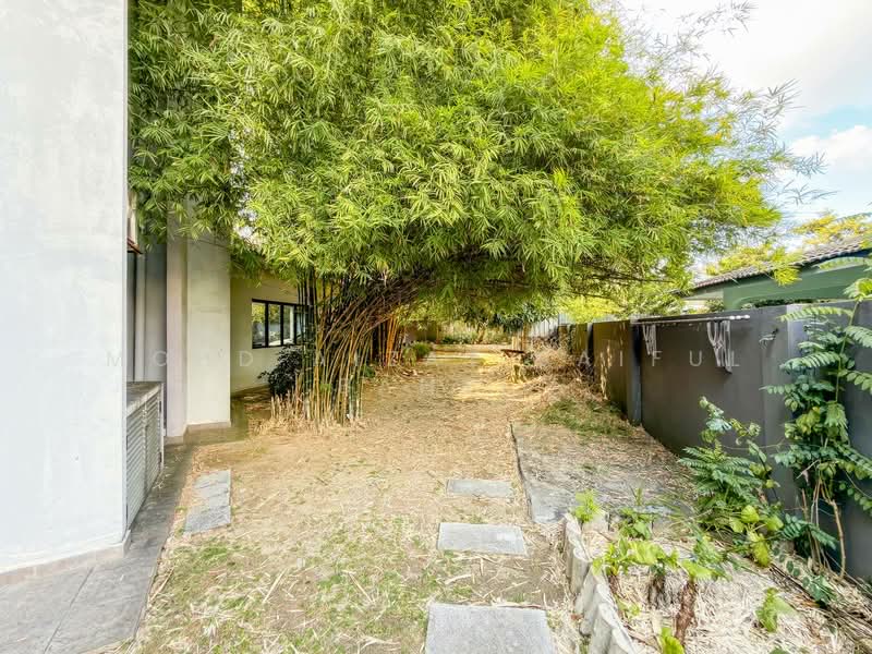 Bungalow for Sale in Seksyen 18 (Petaling Jaya) - Mohd Aizat Saiful Bahri - Exterior - PropertyGuru.com.my