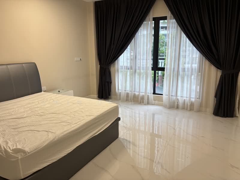 Semi-Detached House for Sale in Taman Segambut (Jalan Kuching) - Gwen Delhumeau - Bedroom 1 - PropertyGuru.com.my